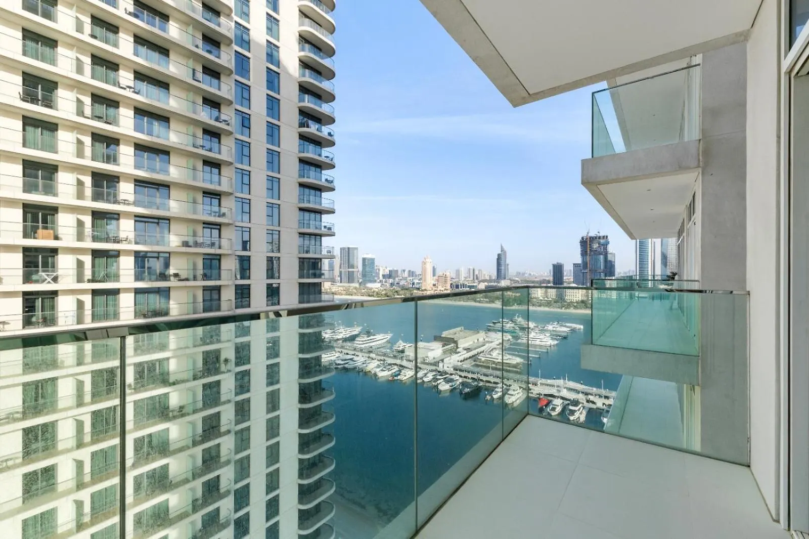 Full Sea View & Dubai Skyline - 4Br Lux Beachfront