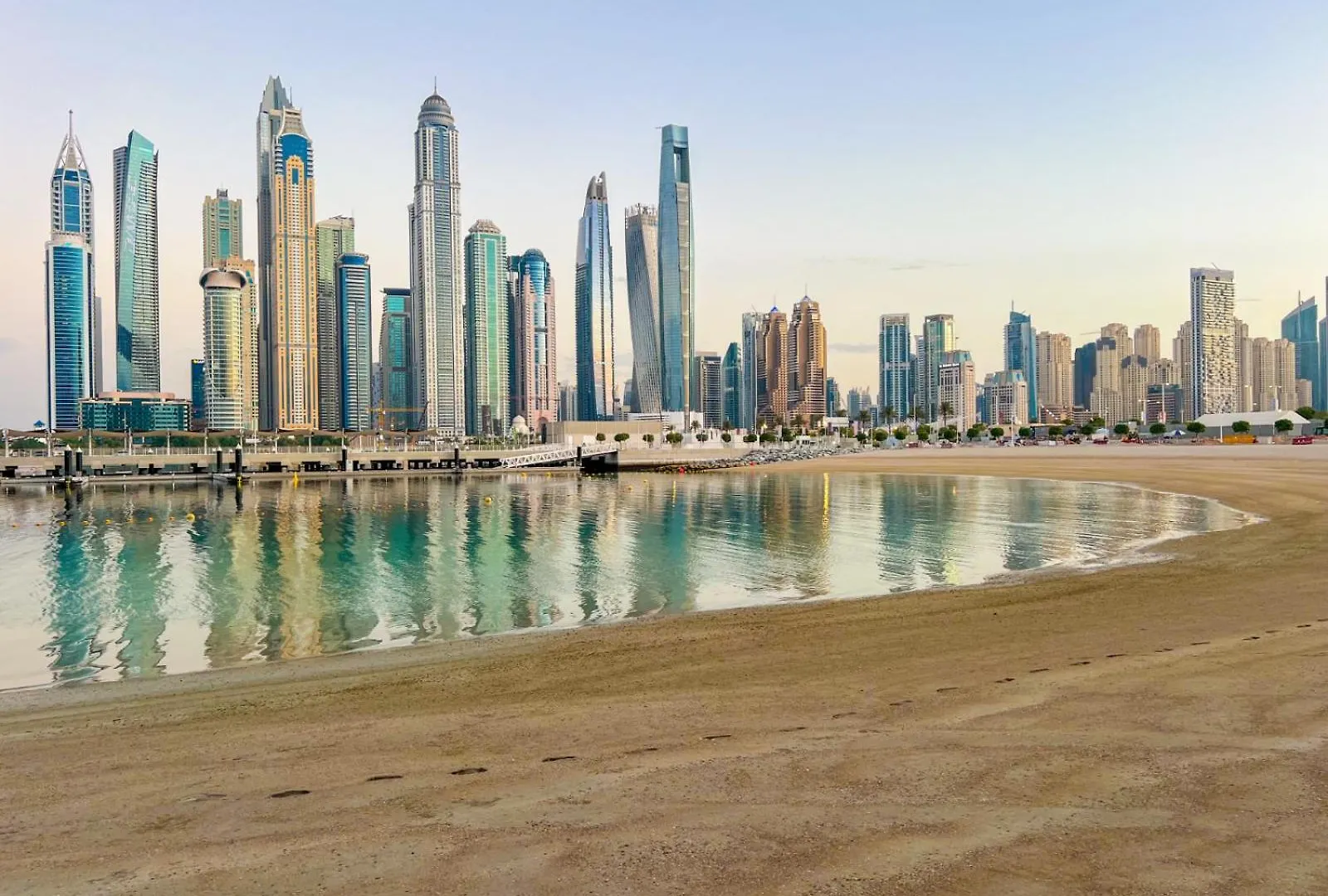 Full Sea View & Dubai Skyline - 4Br Lux Beachfront Apartment