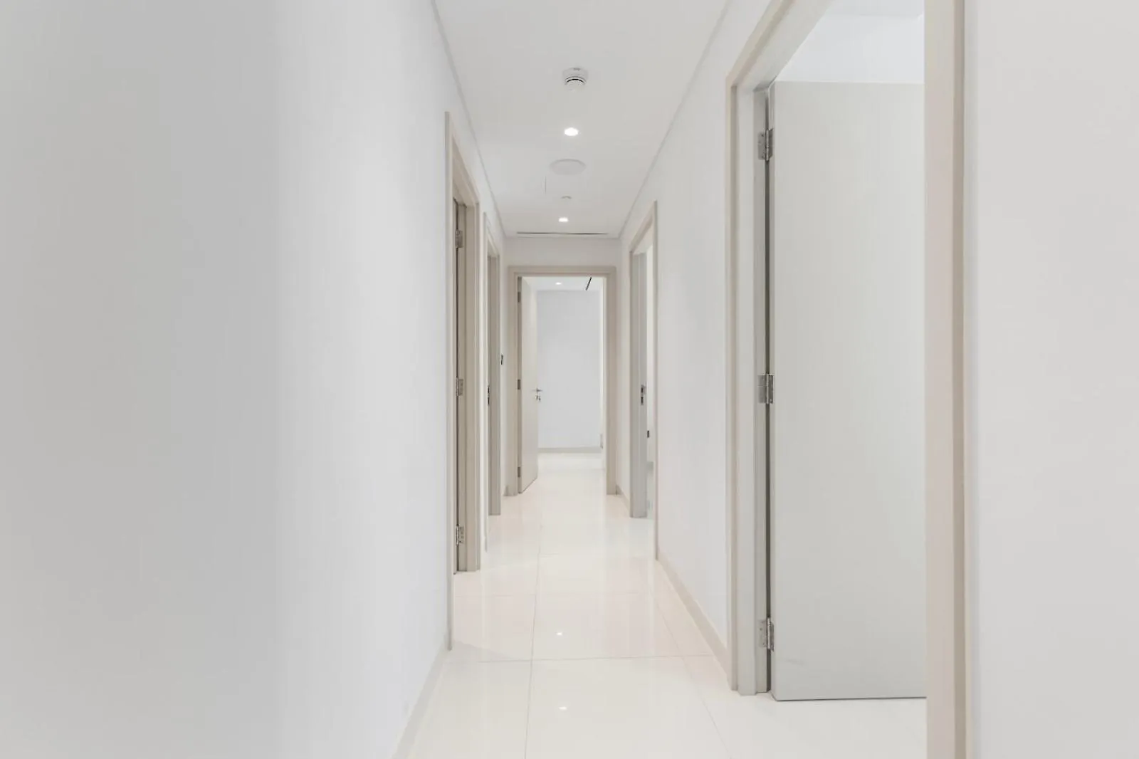 Full Sea View & Dubai Skyline - 4Br Lux Beachfront